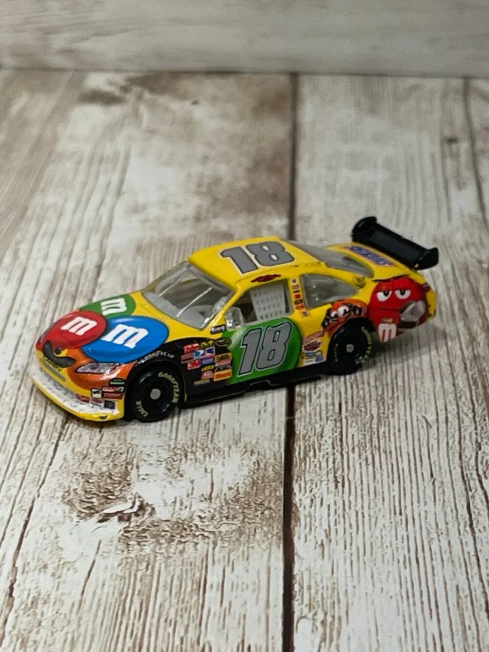 Kyle Busch #18 M&M Toyota Camry Action Racing Collectibles 2008 Car NASCAR 1/64